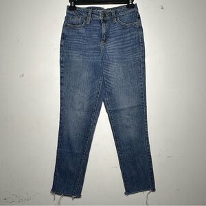 Universal‎ Thread Blue Ankle Jeans